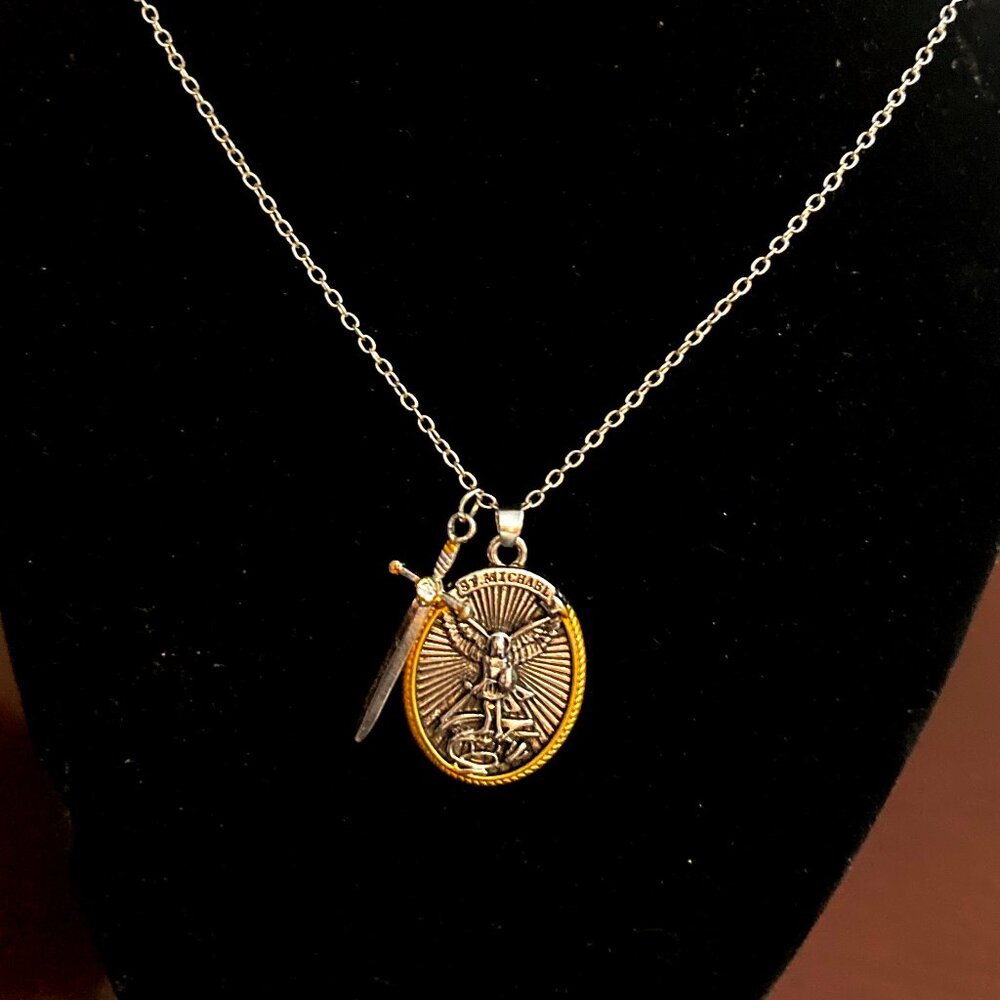 New Men or women's The Protection Amulet of St. Michael Archangel with a Sword P